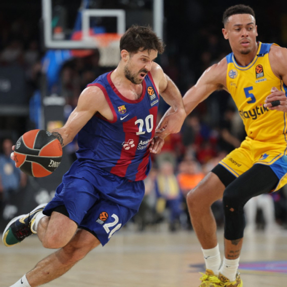 Laprovitola trojkom sa osam metara slomio Makabi VIDEO