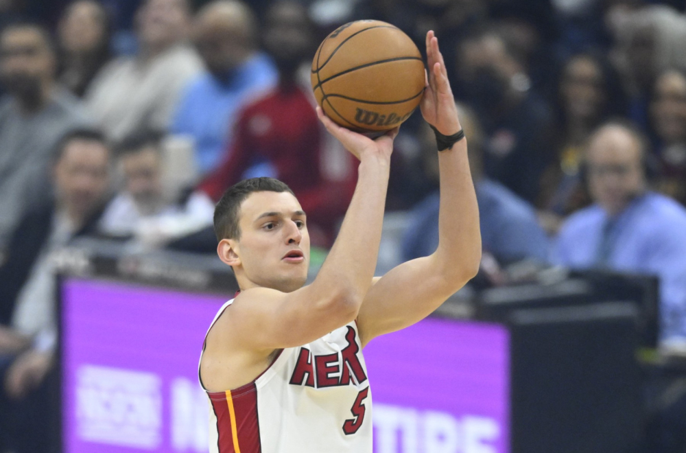 Jović dvocifren – Embid i Filadelfija srušili Majami VIDEO