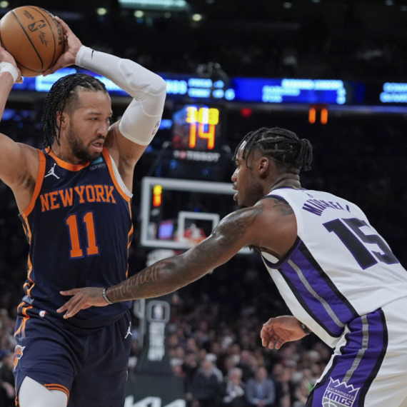 Dabl-dabl Bransona u pobedi Niksa – Sakramento zaostaje u trci za plej-of VIDEO