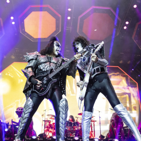 Bend Kiss prodao brend i pesme za 300 miliona dolara