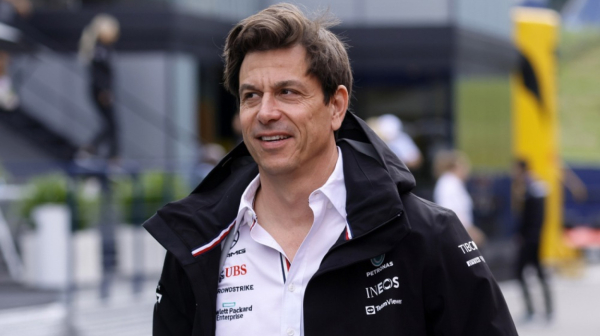 Volf veruje u povratak – Fetel u Mercedesu od 2025. godine?