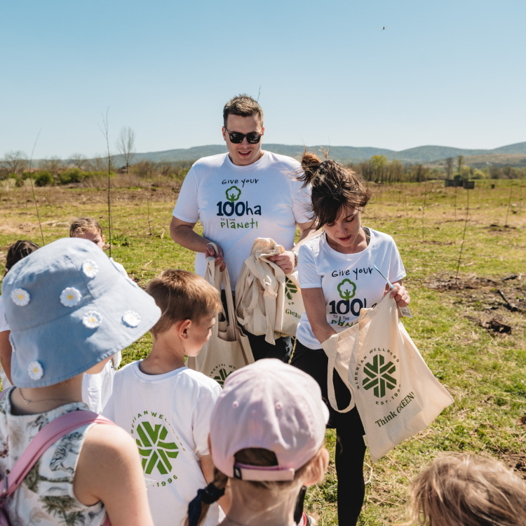 Kompanija Siberian Wellness Srbiji posadila 600 sadnica autohtonih vrsta drveća