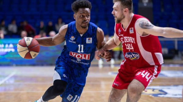 Budućnost rutinski protiv Studentskog centra