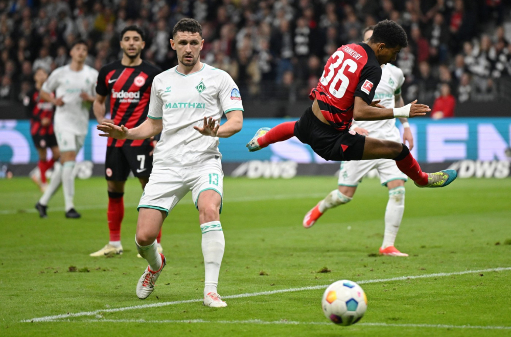 Veljković strelac u remiju Ajntrahta i Verdera