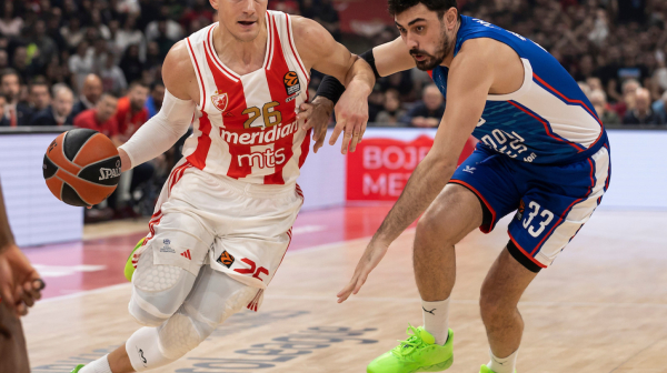 Zvezda nikada nije pobedila Efes u Istanbulu