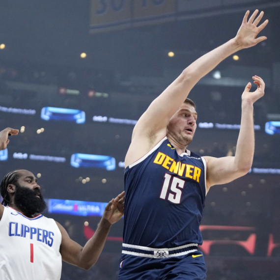 Amerikanci priznaju da je Jokić pokraden VIDEO