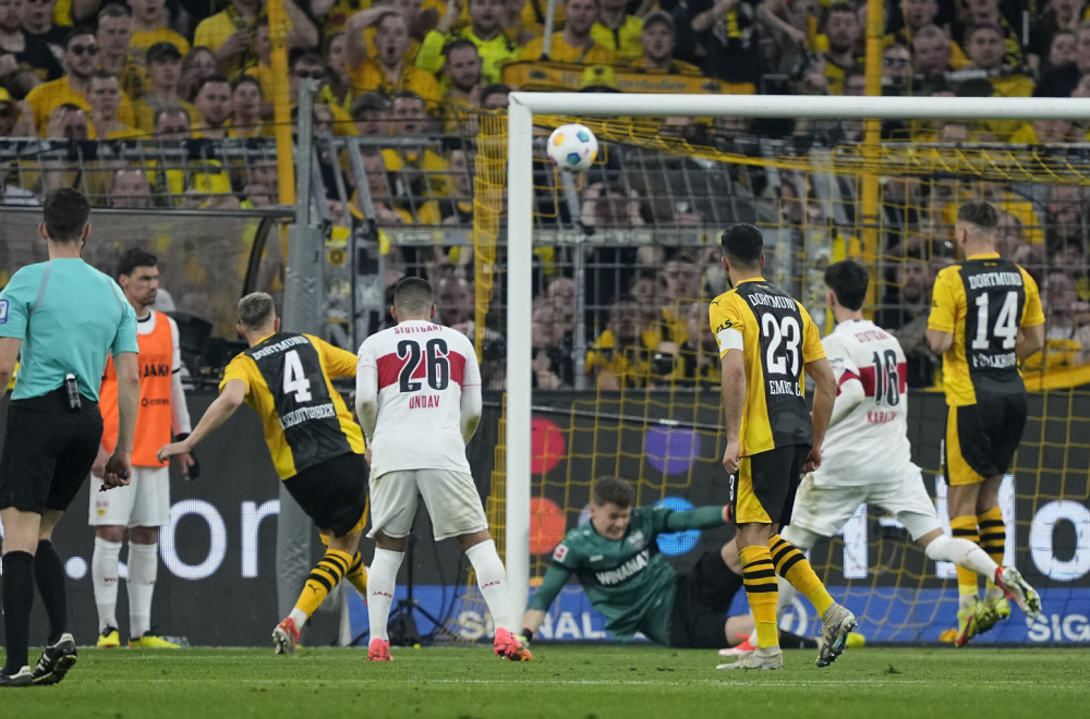 Girasi utišao Dortmund – promašaj sezone Šloterbeka