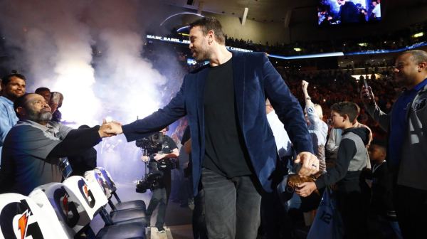 Memfis povukao broj 33 u čast Gasola VIDEO