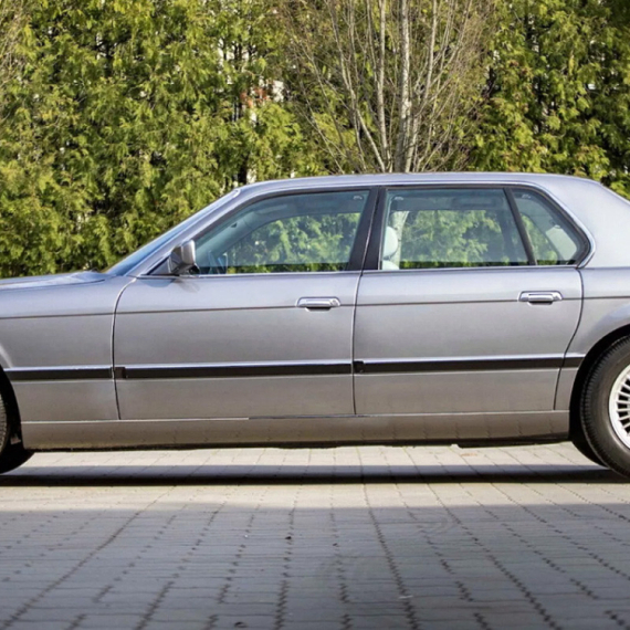 Bavarci otkrili dugo čuvanu tajnu: Kako izgleda jedinstveni BMW E38 sa V16 motorom FOTO