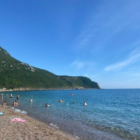 Državljani Srbije i CG spaseni u blizini Čanja: Izgubili kontrolu nad čamcem