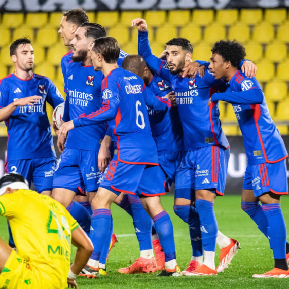 Matić i Lion gubili ceo meč, pa preokrenuli za tri minuta VIDEO