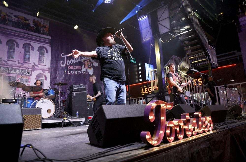 Poznati muzičar doživeo srčani udar nakon nastupa