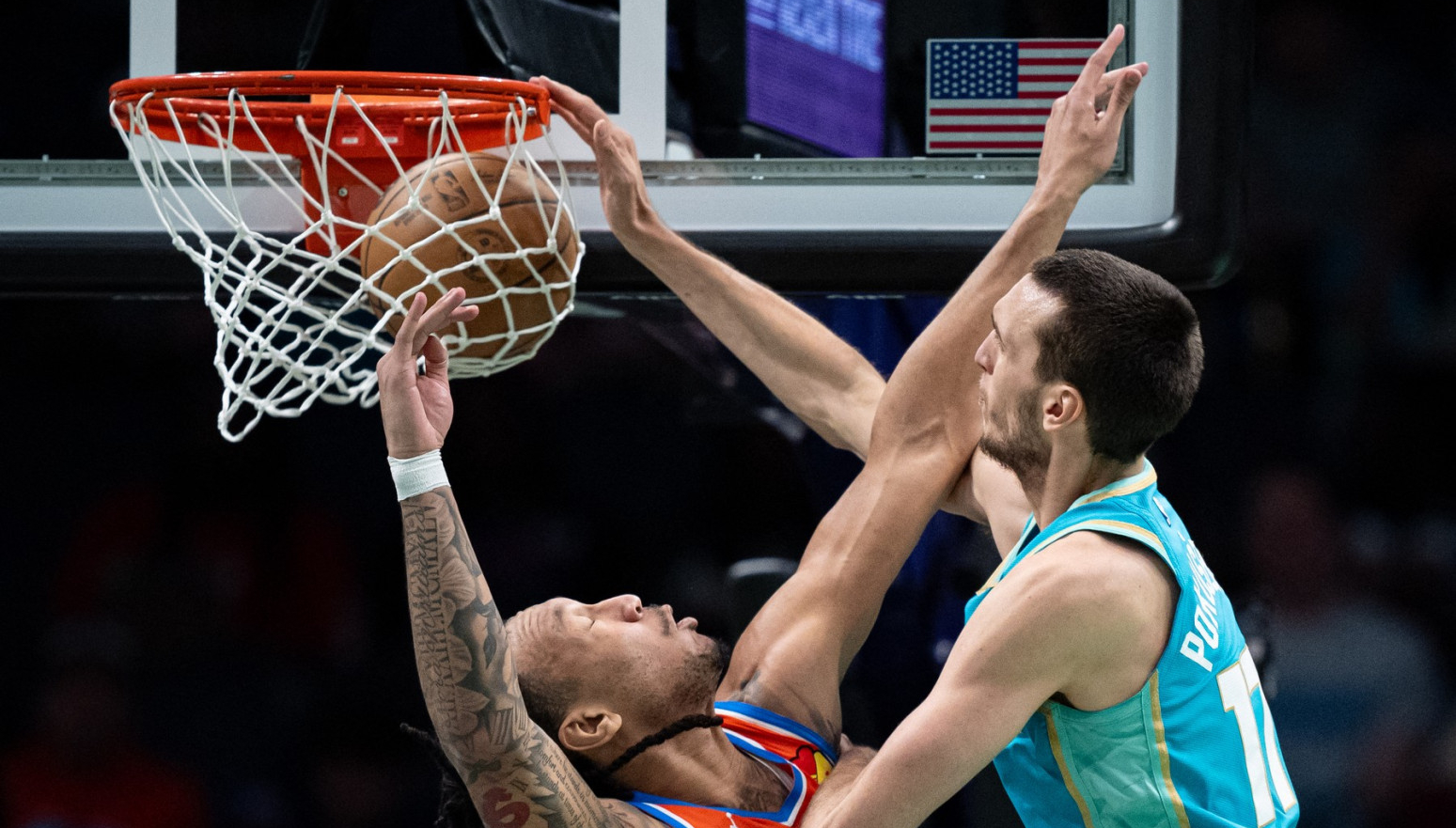 Poku bez milosti za doskorašnjeg saigrača VIDEO