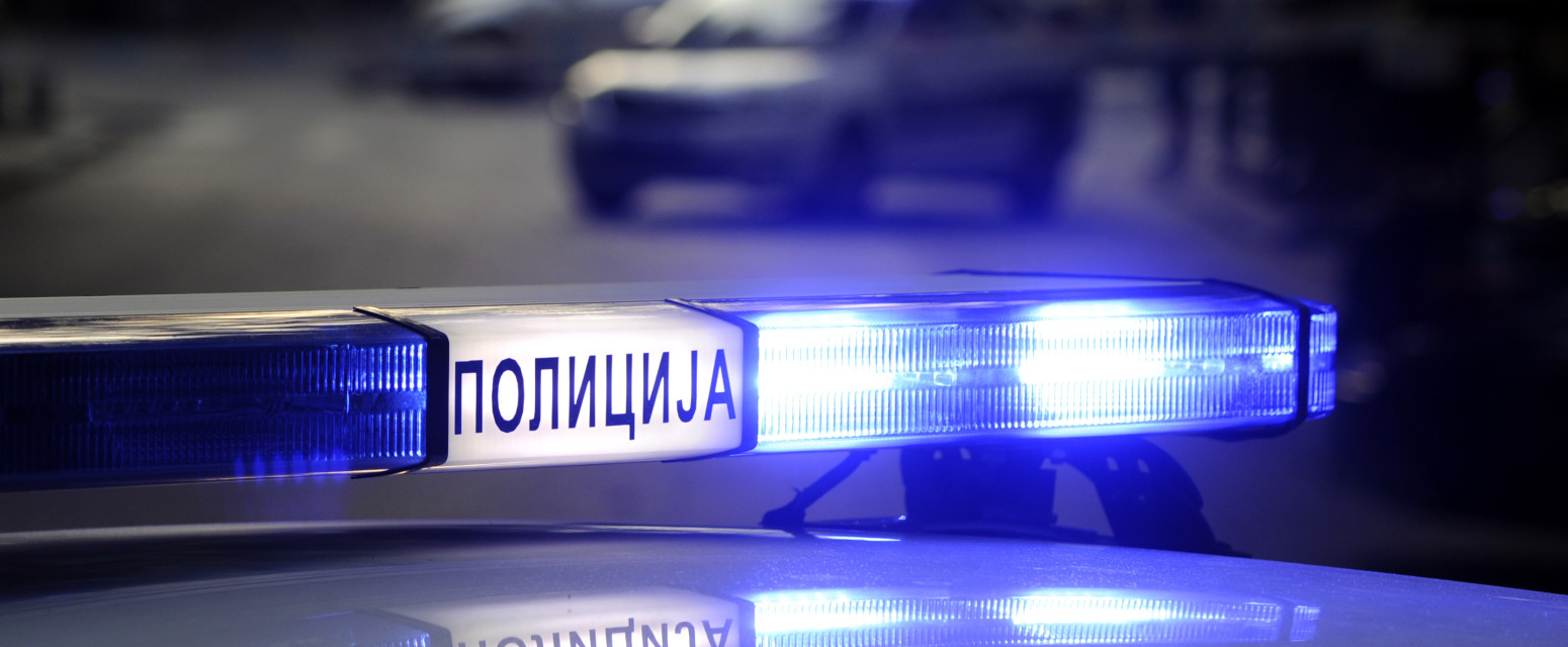Tuča u Novom Sadu: Muškarac gađao betonskim blokom tuđ automobil