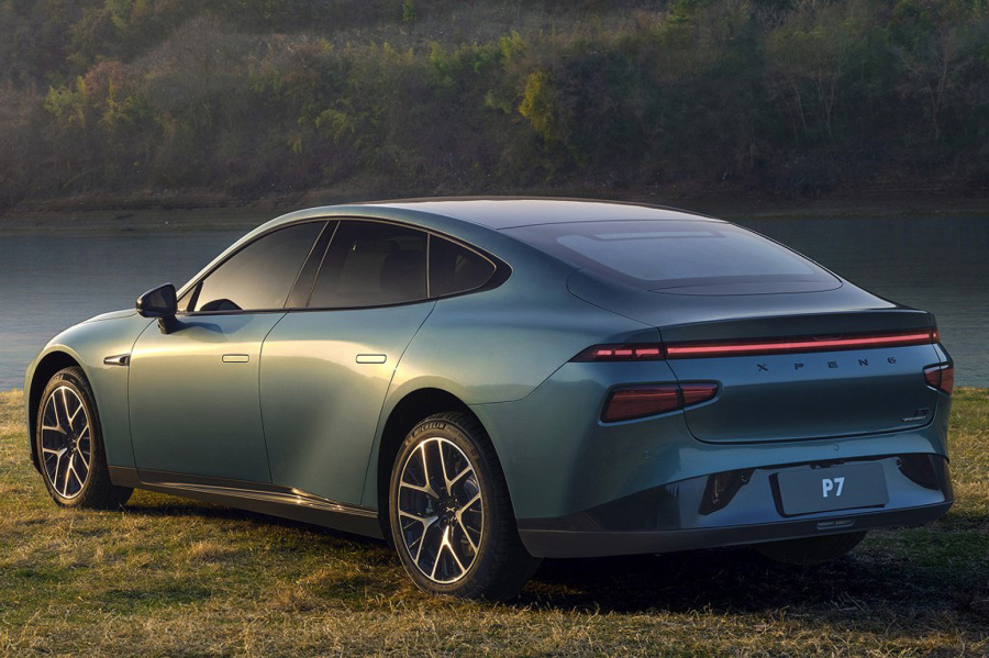 Pad tražnje za automobilima, ali se strujaši prodaju k