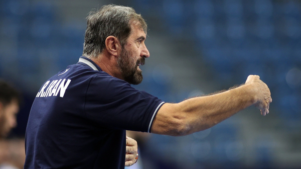 Derbi Hrvatske prekinut zbog napada igrača na delegata