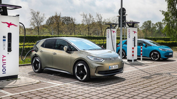 Nemačka studija: Podstanari ne kupuju EV, kako podstaći prodaju strujaša?