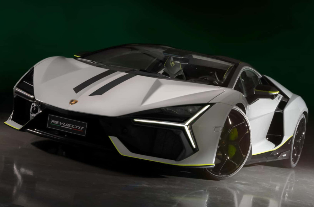 Niskobudžetni auto dobija detalj sa Lamborghinija: Prvi tizer otkriva veliki redizajn FOTO