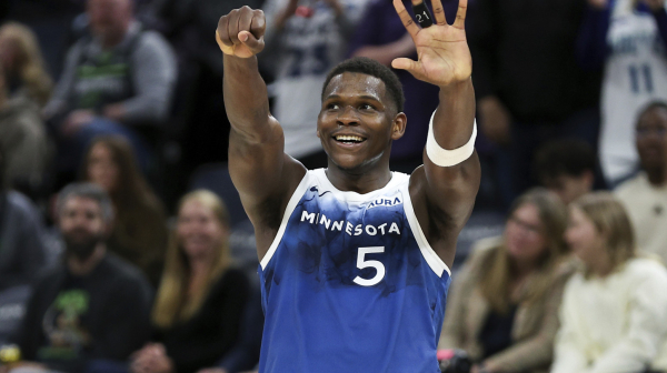 Edvards ubacio 51p pred ključni dvoboj sa Jokićem VIDEO