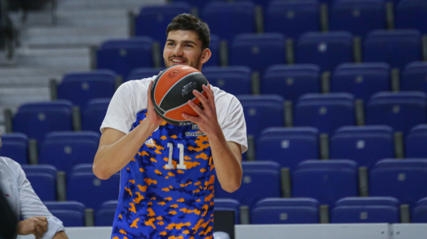 Vukčević dvocifren i bez promašaja – Kaminski igrao protiv oca i sina