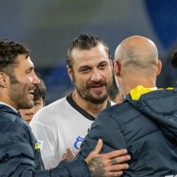 "Zavisan sam od droge i alkohola"