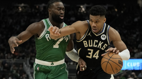 Adetokumbo izbegao ozbiljnu povredu – čeka ga kraća pauza