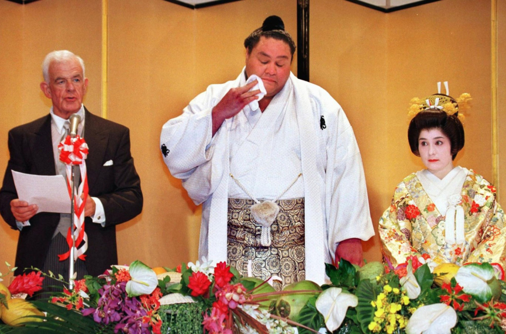 Preminuo Akebono Taro