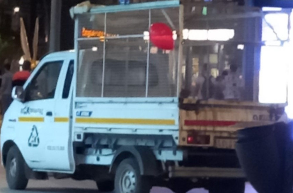 Komunalci za primer: Poseban kamionet kruži Čačkom