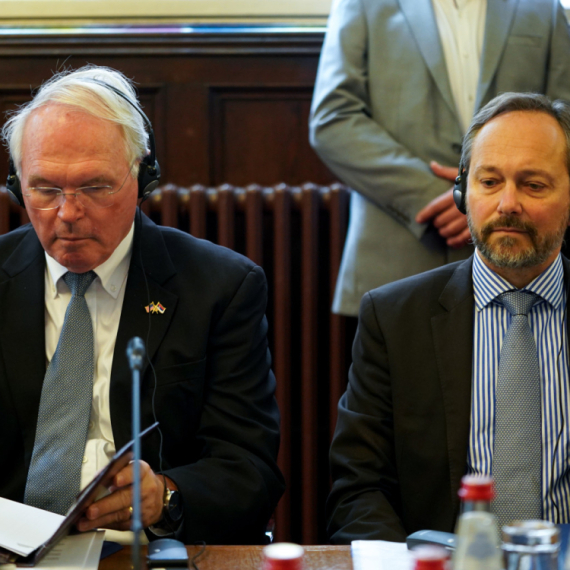 Pouka američkog ambasadora opoziciji: Bojkot nije način