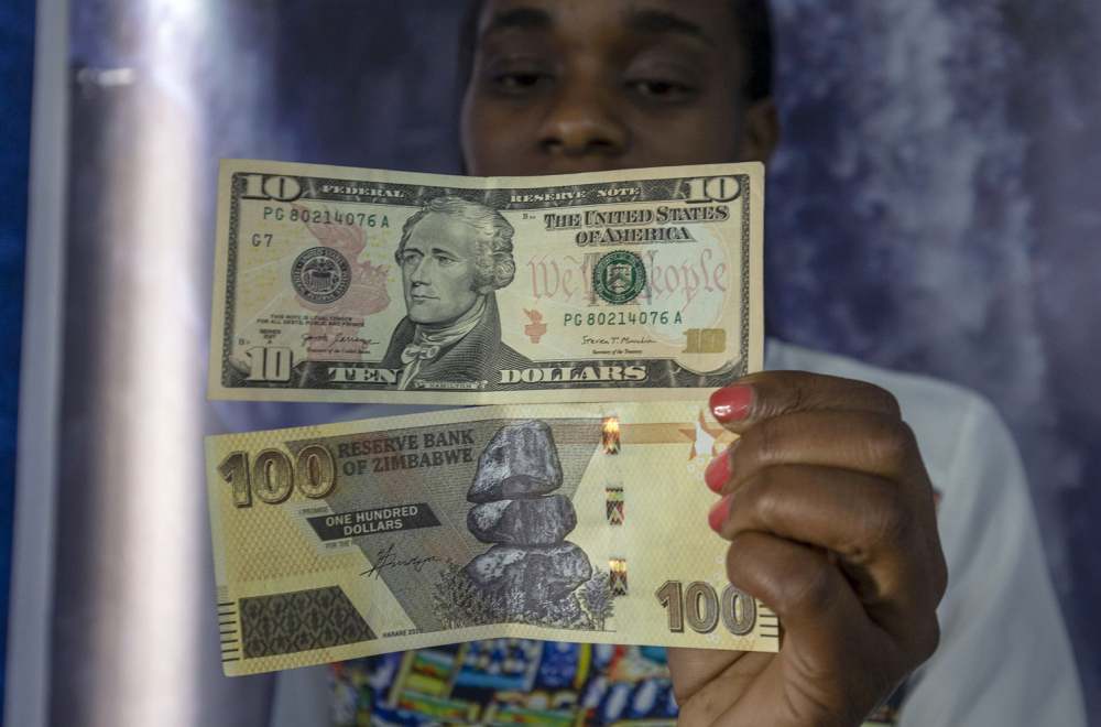 Uveli novu valutu, ona ojačala i sad preti deflacija