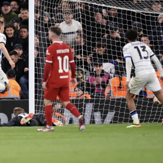 Liverpul ponižen na "Enfildu"! VIDEO