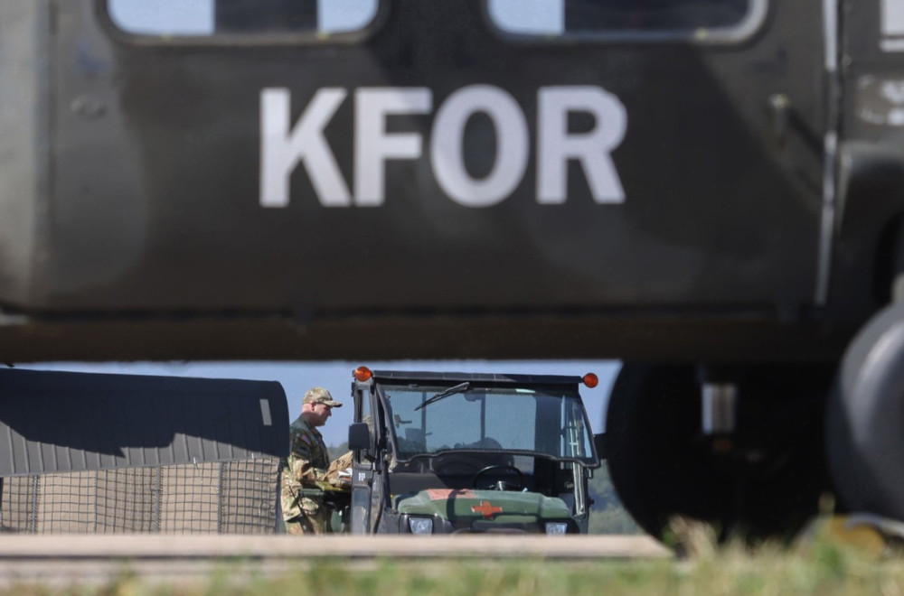 Švajcarska preuzela komandu nad transportom osoblja i materijala za Misiju Kfora