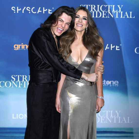 Prošlo je 13 godina: Ništa se nije promenilo, osim njenih grudi FOTO