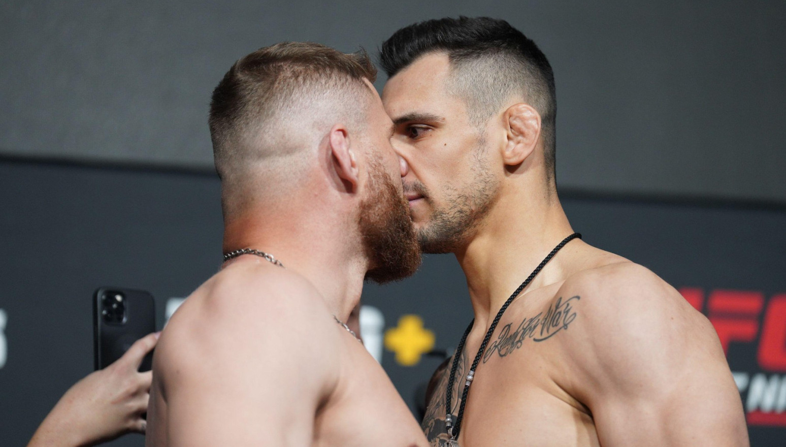 Srbin na glavnoj MMA sceni – Rakić pogledom "streljao" Čeha VIDEO