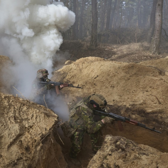 Otvoren lov na strane instrukture u Ukrajini