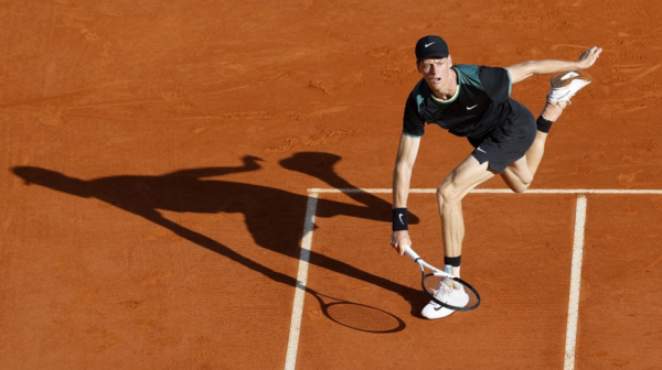 Siner u polufinalu uz puno kontroverzi VIDEO