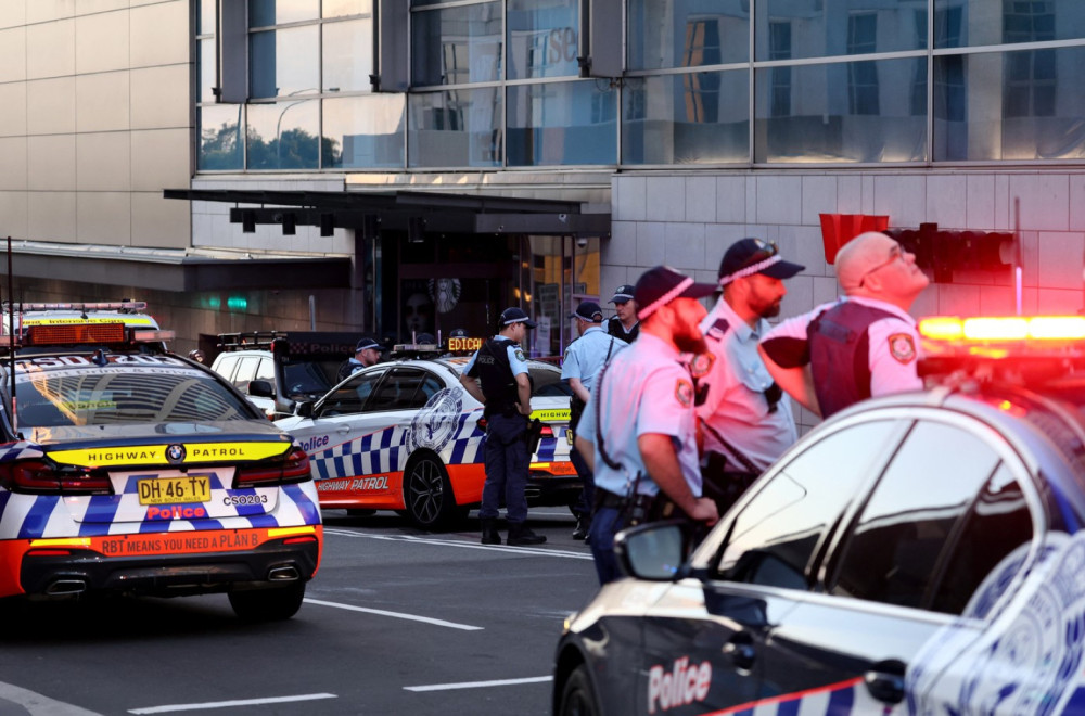 Najmanje četvoro mrtvih u Sidneju: Izbodeni majka i beba, policija ubila napadača  VIDEO
