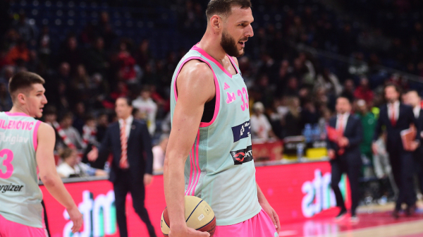 Zvezda naciljala dva košarkaša Mege