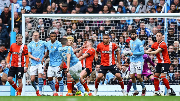 Siti "petardom" isprašio Luton i preuzeo vrh Premijer lige VIDEO