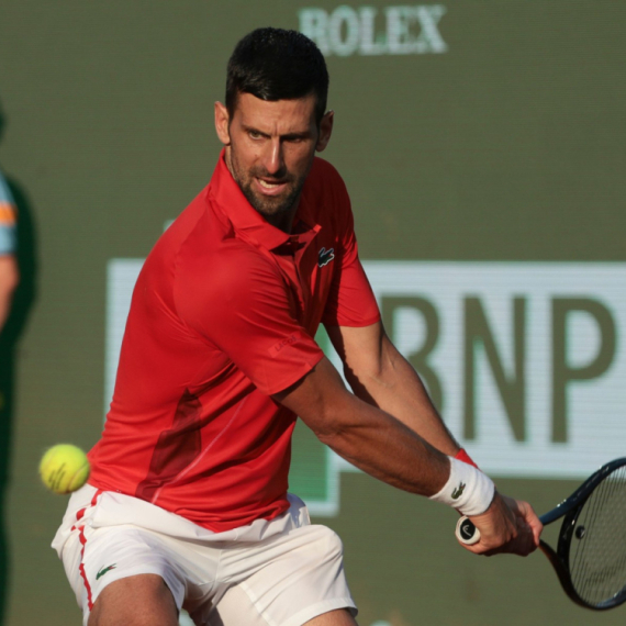 Novak najavio, posle reketa uzima i olovku u ruke!