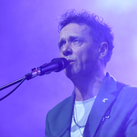 Publika spremna za dve večeri hitova: Dženan Lončarević zakazao i drugi koncert u MTS Dvorani