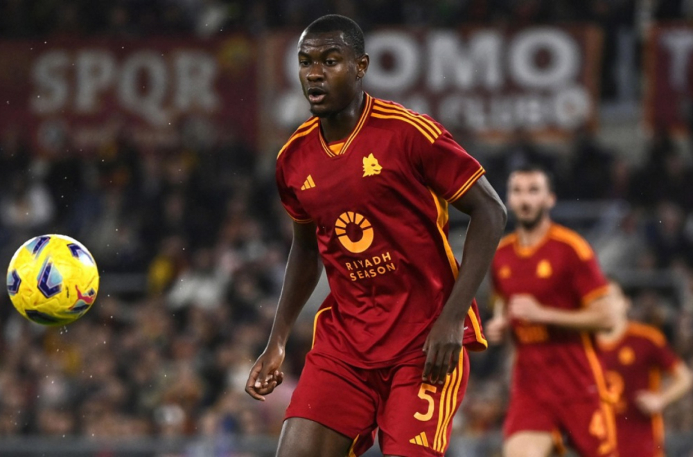 Fudbaler kolabirao na terenu – prekinuta utakmica Udinezea i Rome