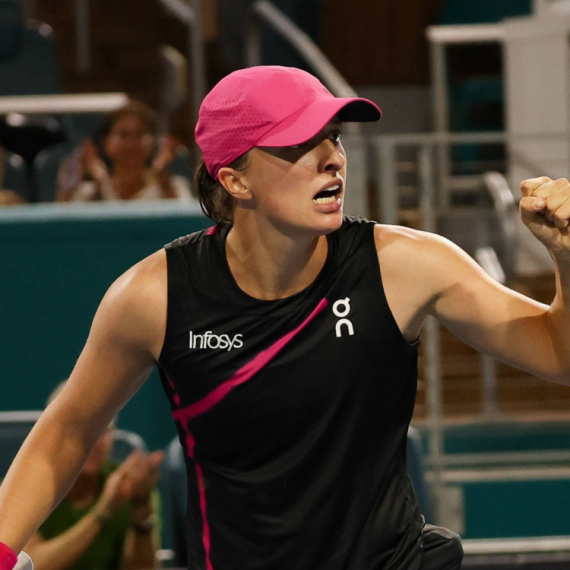 Švjontek i dalje na čelu, nema promena u vrhu