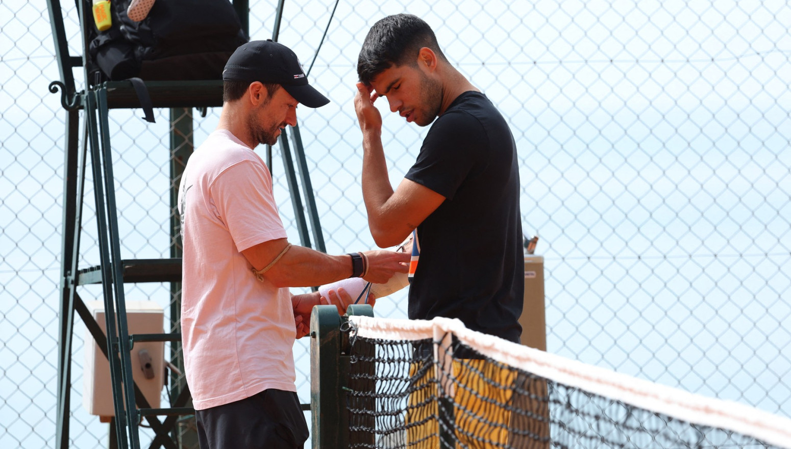 Alkaras ne dozvoljava pitanja novinara