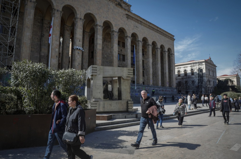 Tuča u parlamentu: Napadnut član Vlade VIDEO