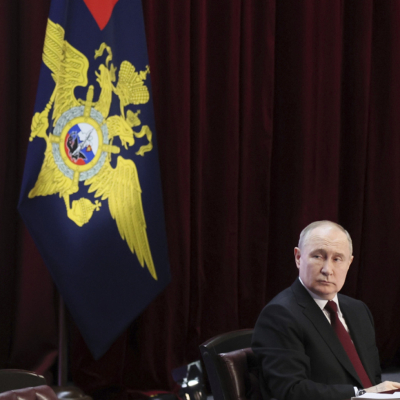 Čim je ispaljeno 300 projektila znalo se –  previše "miriše" na Putina