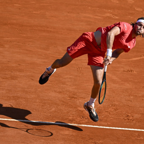 Cicipas još ne može da prežali poraz od Novaka: Video sam sebe sa peharom
