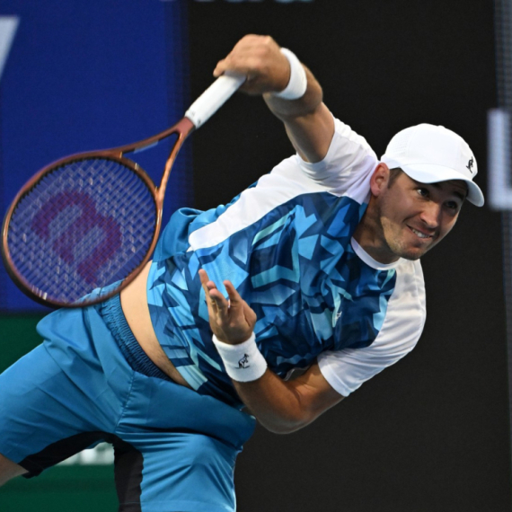 Lajović rutinski sa Švarcmanom – u drugom kolu protiv Francuza