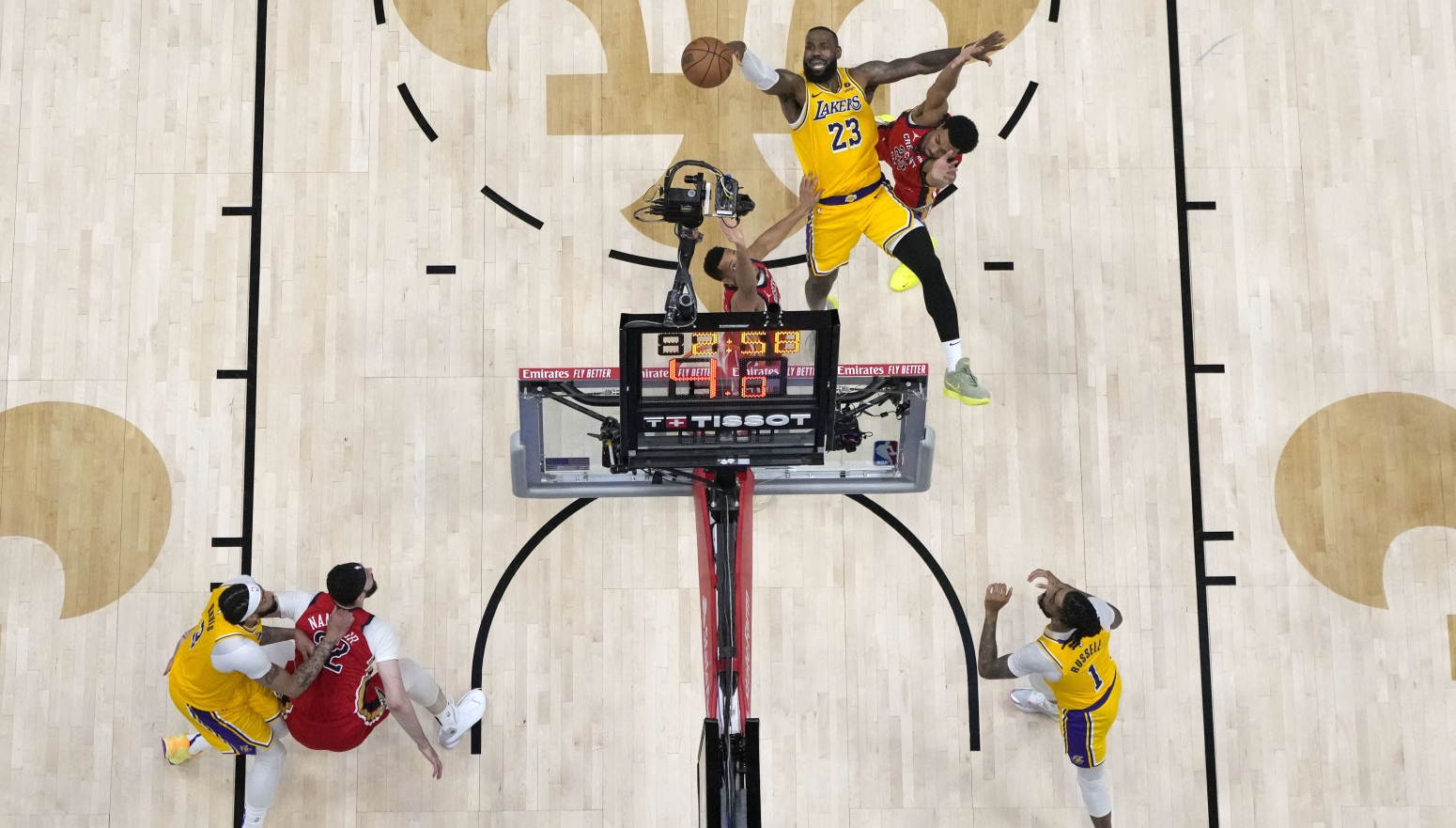 "Naoštreni" Lebron stiže na megdan Jokiću VIDEO