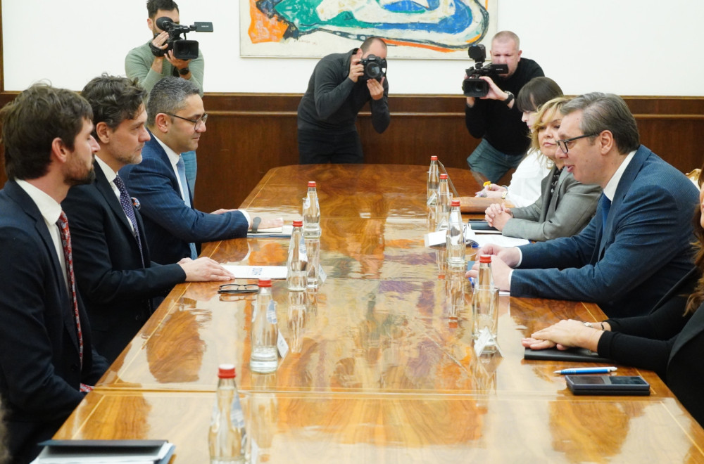Vučić se sastao sa direktorom ODIHR: Otvoren razgovor o preporukama za unapređenje izbornog procesa FOTO